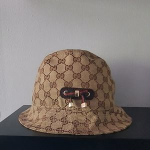 Gucci bucket hat